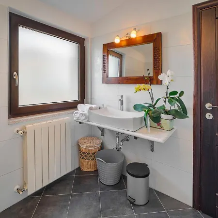 Apartman Olivo-1 By Interhome