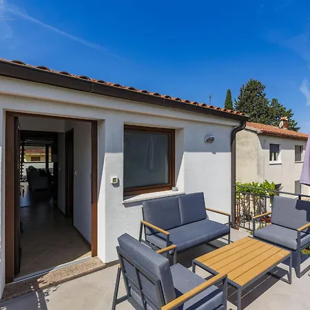 Διαμέρισμα Olivo-1 By Interhome Karpinjan