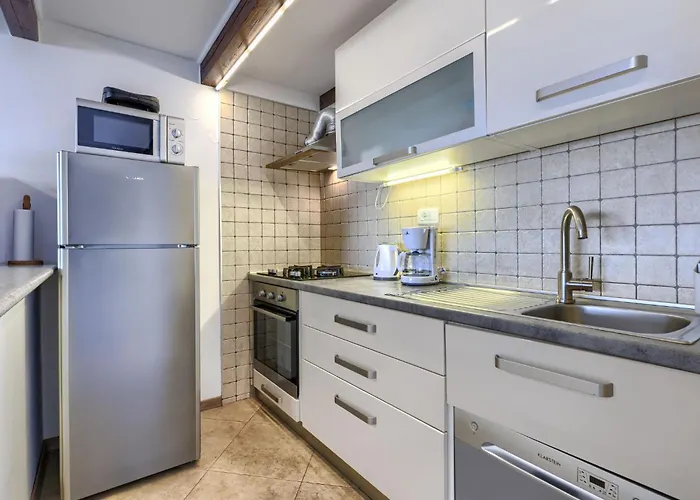 Olivo-1 By Interhome Karpinjan